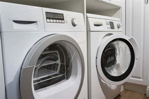 Can I Run Electric Dryer Without Vent Hose: Exploring the Uncharted Territory of Laundry Liberation